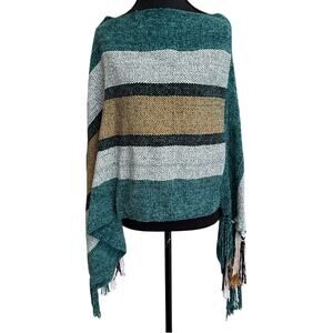Soft Knit Tasseled Poncho Top Women’s OS Green Neutrals Comfy Fall Winter Fringe